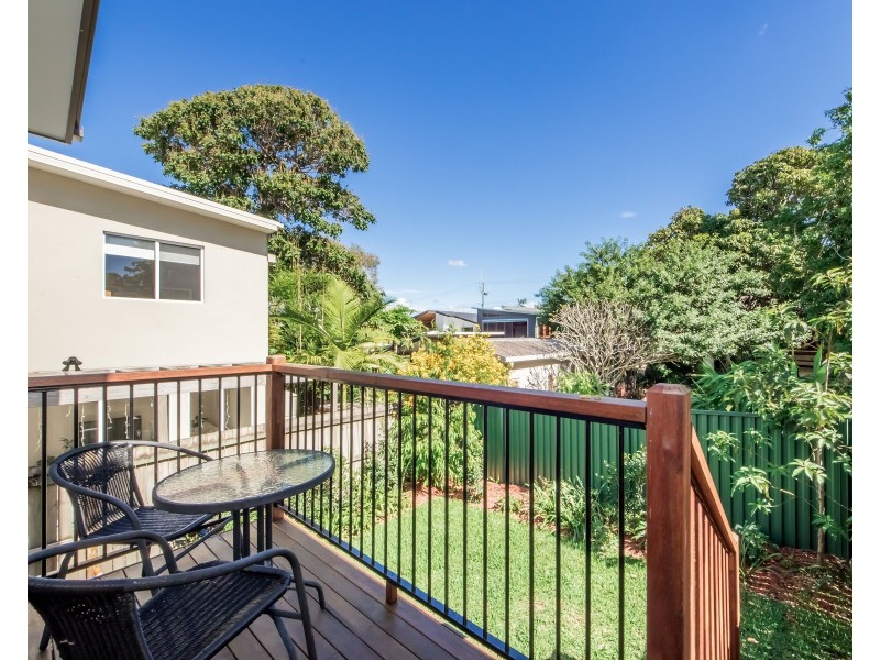 2/11 Chirn Crescent, Labrador QLD 4215