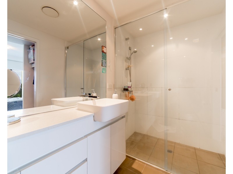 407/11 Compass Drive, Biggera Waters QLD 4216