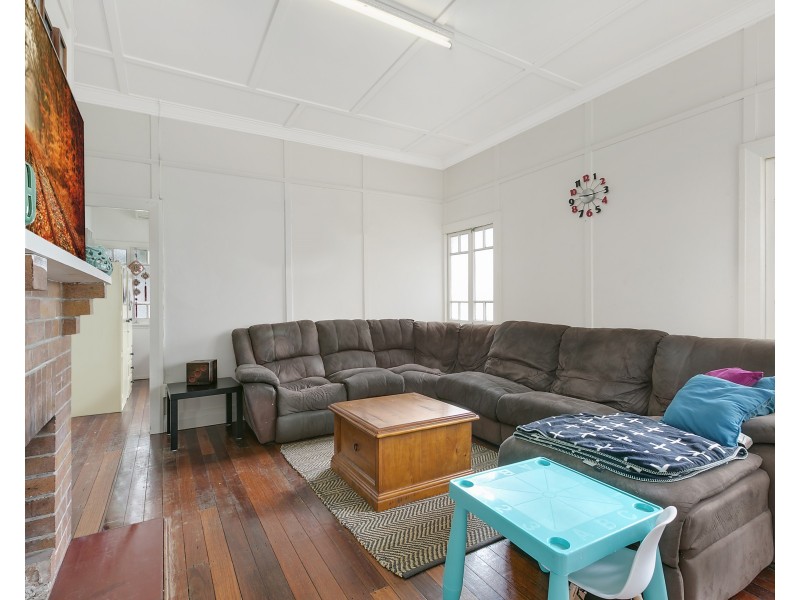 17 Walton Street, Southport QLD 4215