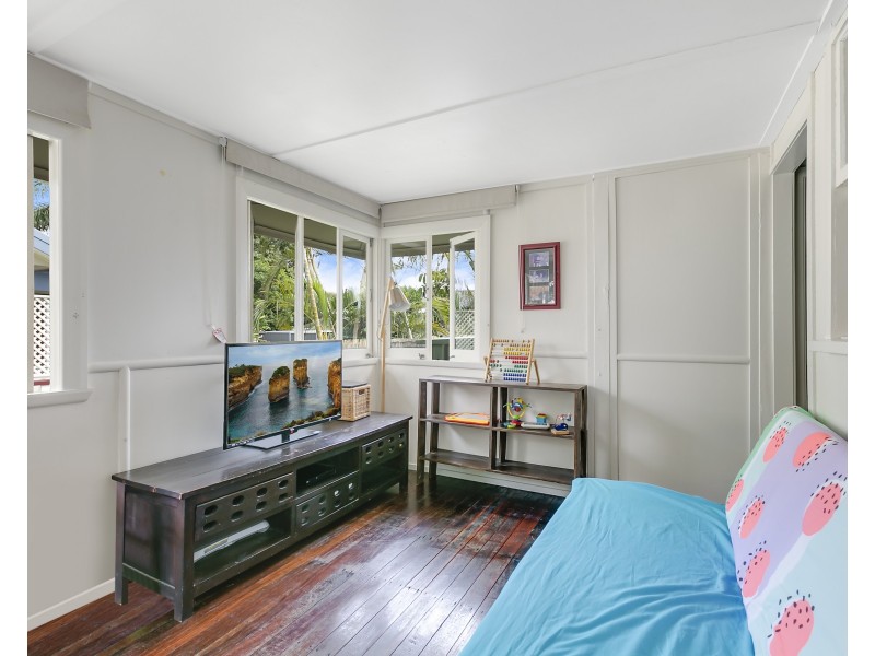 17 Walton Street, Southport QLD 4215