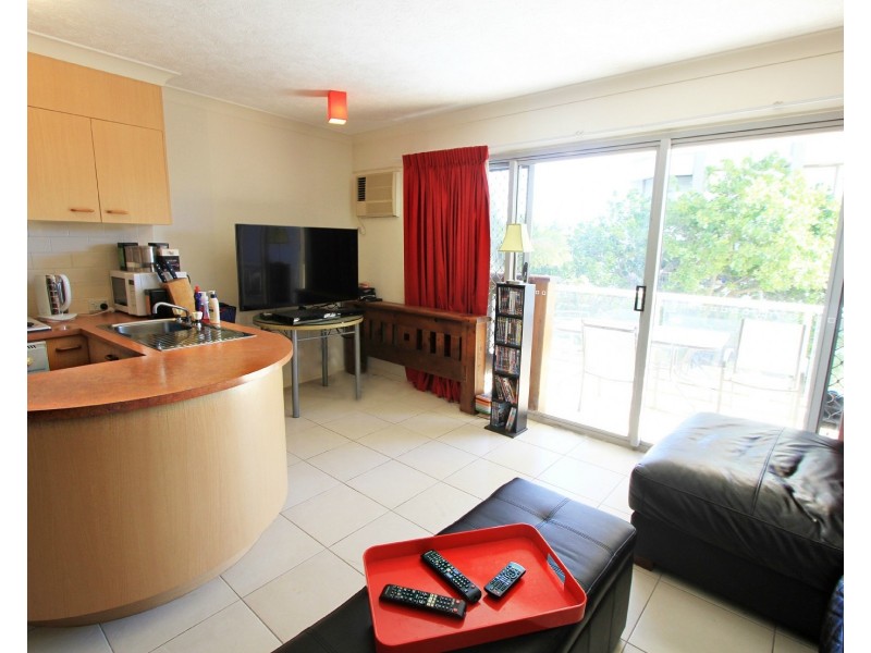 23/106 Marine Parade, Southport QLD 4215