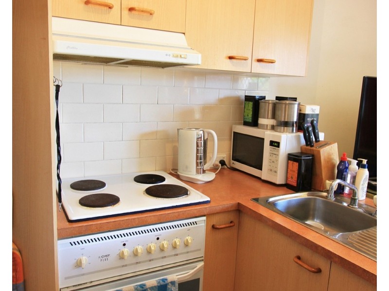 23/106 Marine Parade, Southport QLD 4215