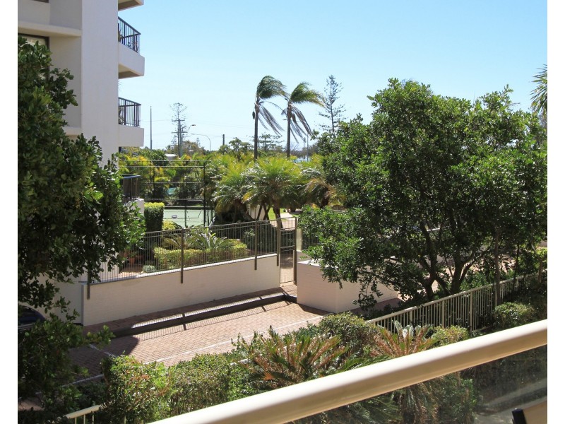 23/106 Marine Parade, Southport QLD 4215