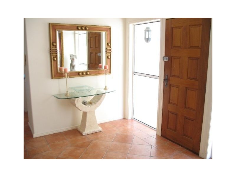 Chevron Island QLD 4217