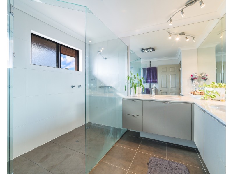 14 Bixa Street, Southport QLD 4215