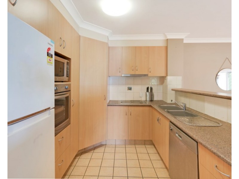 36/16 Sykes Court, Southport QLD 4215
