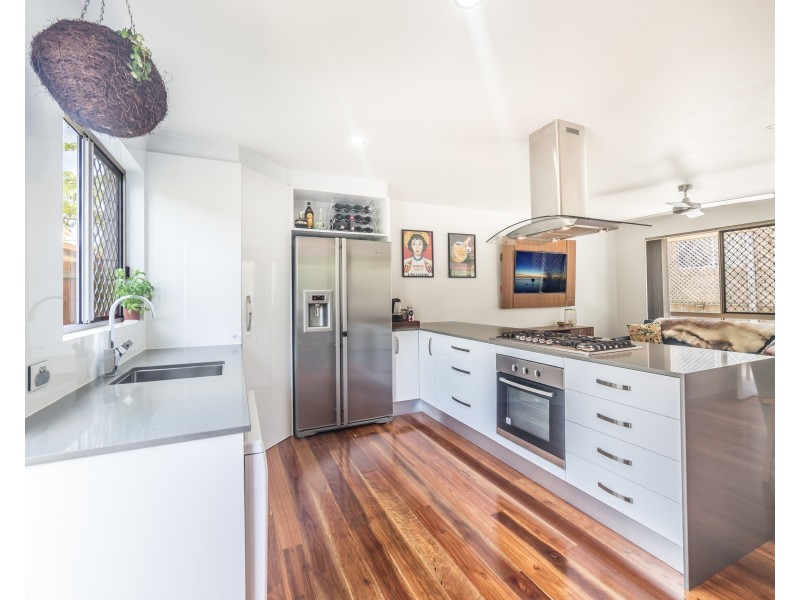2/12 Chirn Crescent, Labrador QLD 4215