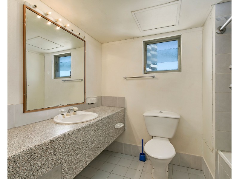 613/2 Barney Street, Southport QLD 4215