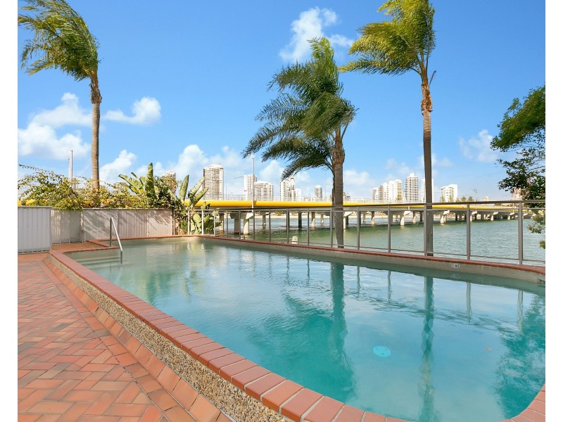 613/2 Barney Street, Southport QLD 4215