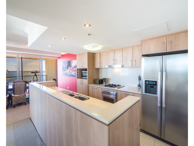 1804/50 Marine Parade, Southport QLD 4215