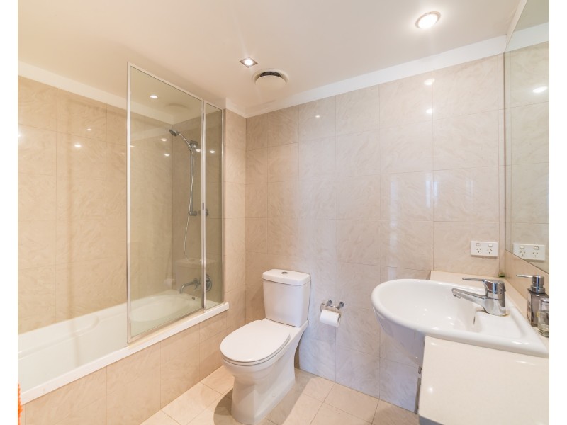 1804/50 Marine Parade, Southport QLD 4215