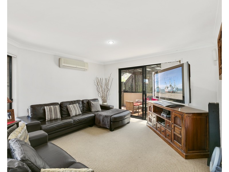 11/24 Amsonia Court, Arundel QLD 4214