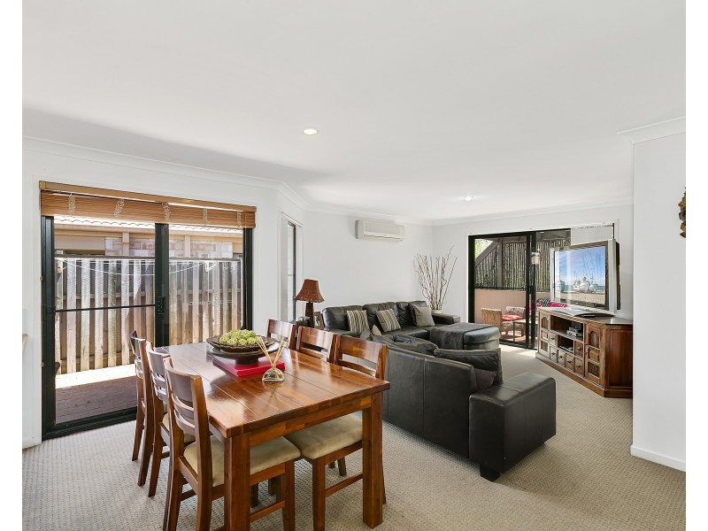 11/24 Amsonia Court, Arundel QLD 4214