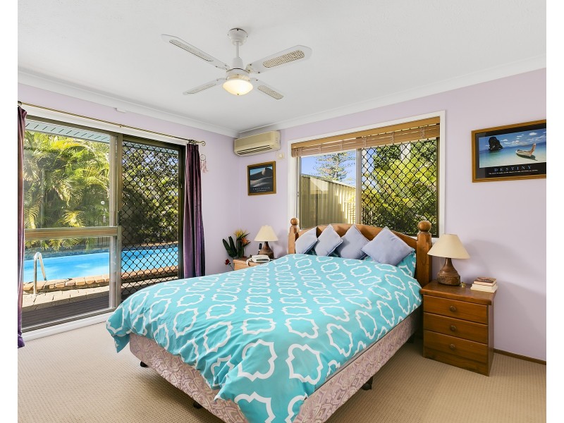 2 Burrinjuck Drive, Coombabah QLD 4216