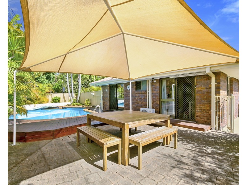 2 Burrinjuck Drive, Coombabah QLD 4216