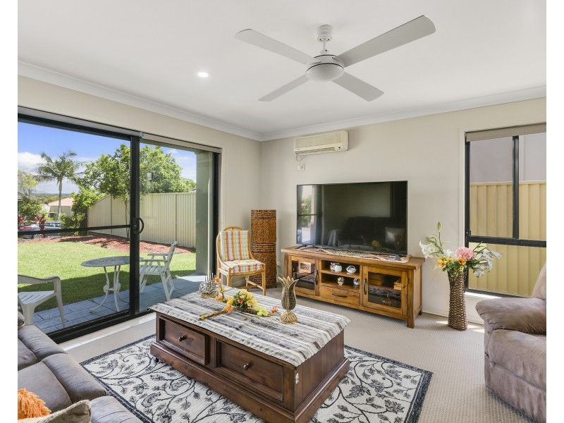 8 Katie Court, Arundel QLD 4214