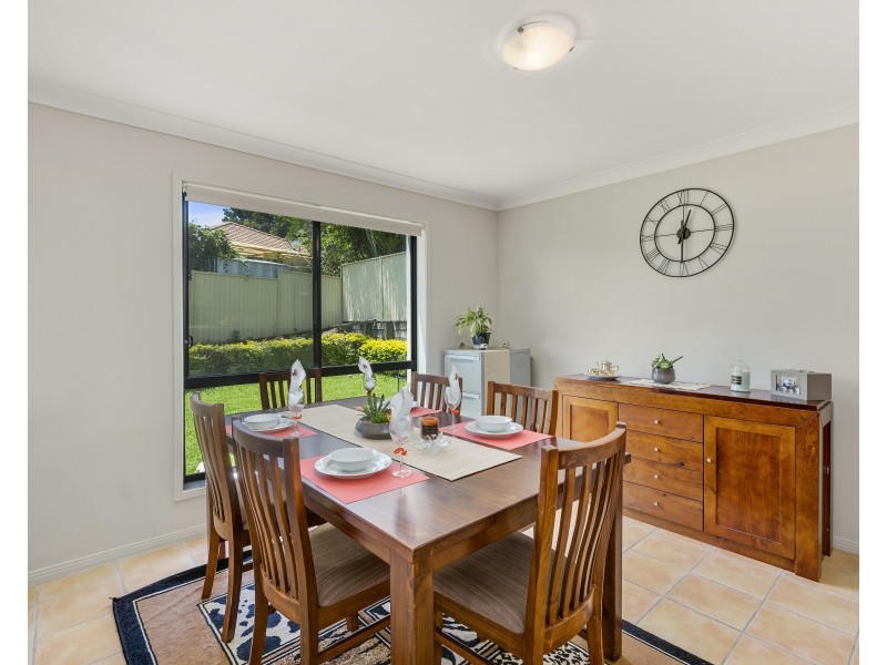 8 Katie Court, Arundel QLD 4214