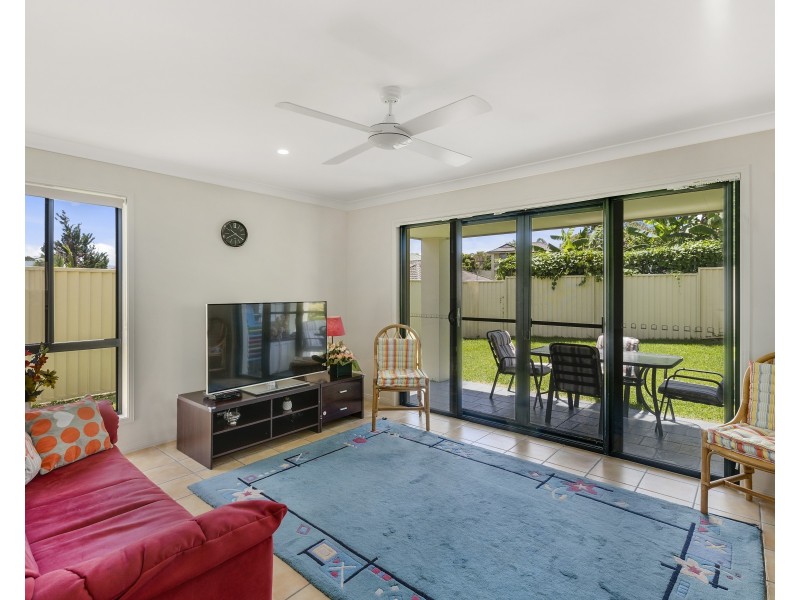 8 Katie Court, Arundel QLD 4214