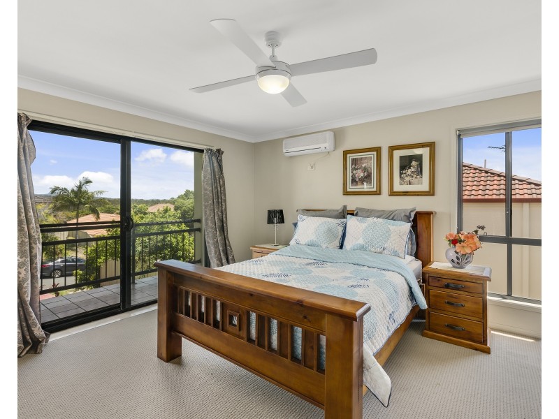 8 Katie Court, Arundel QLD 4214