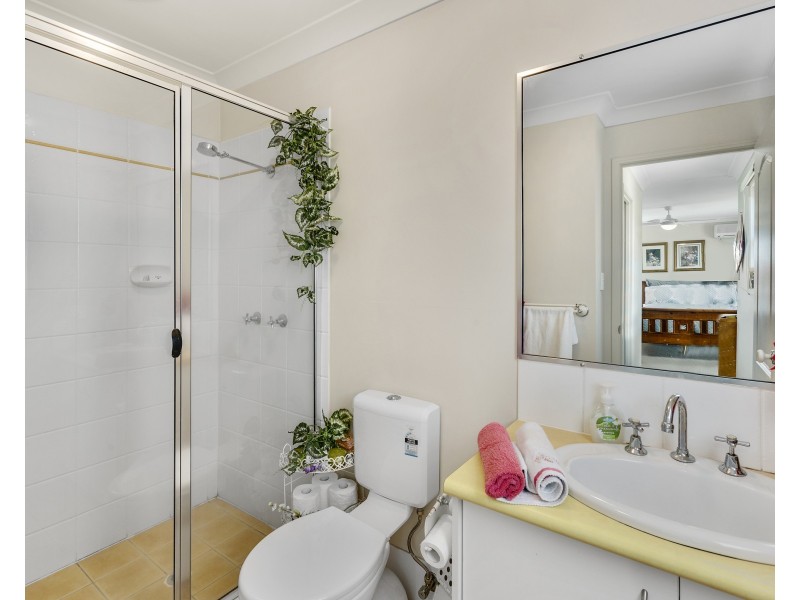 8 Katie Court, Arundel QLD 4214