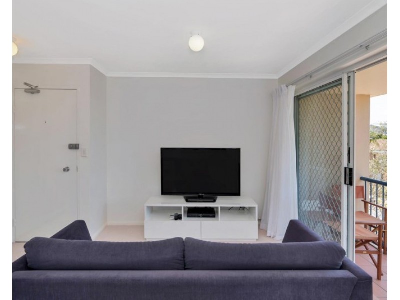 13/4 Adori Street, Chevron Island QLD 4217