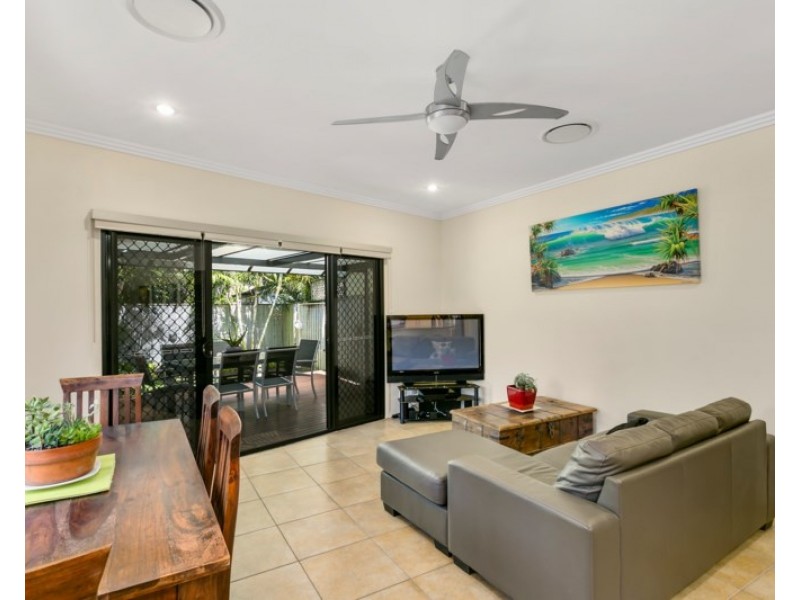 1/15A Wyndham Avenue, Southport QLD 4215