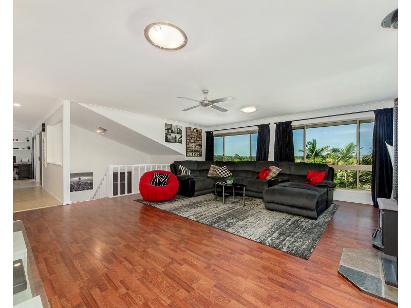 7 Jancoon Court, Carrara QLD 4211