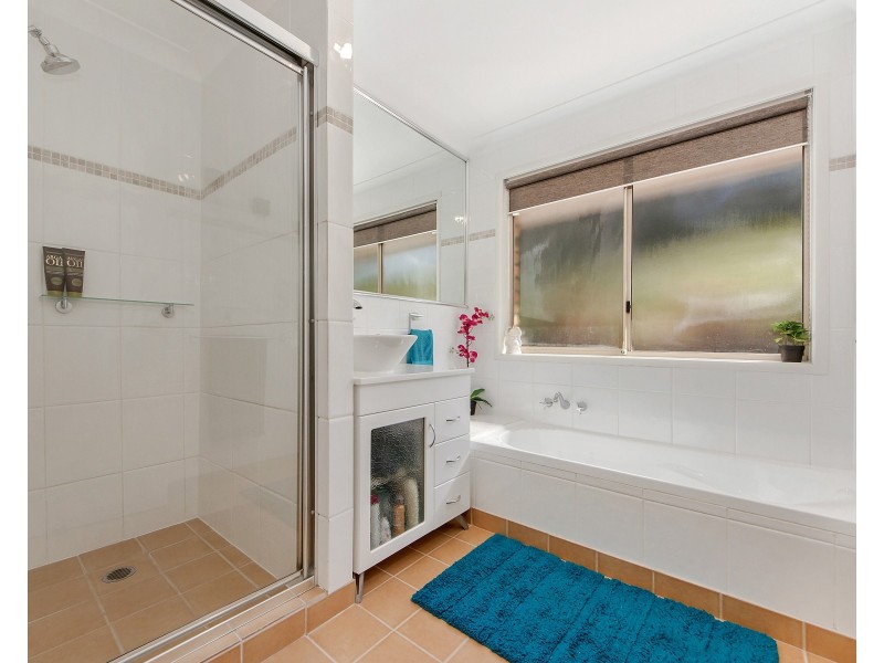 7 Jancoon Court, Carrara QLD 4211