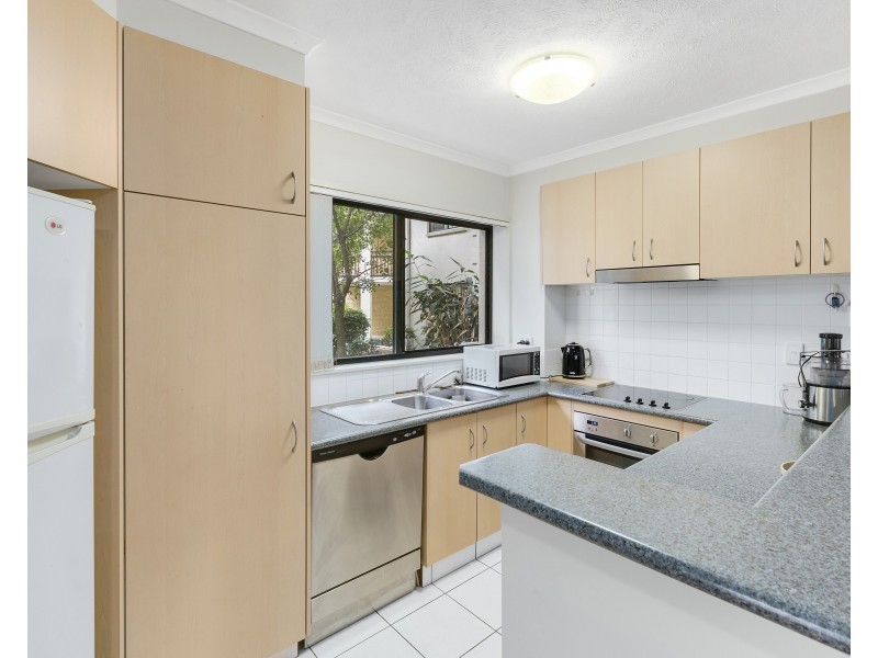 17/138 High Street, Southport QLD 4215