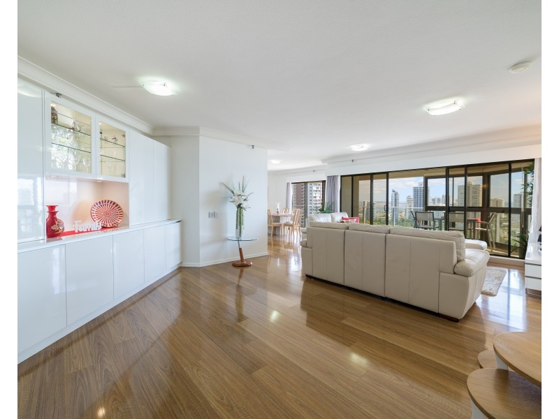 122/2 Admiralty Drive, Surfers Paradise QLD 4217