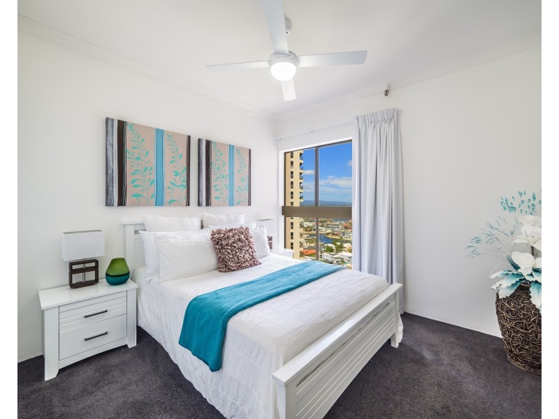 122/2 Admiralty Drive, Surfers Paradise QLD 4217