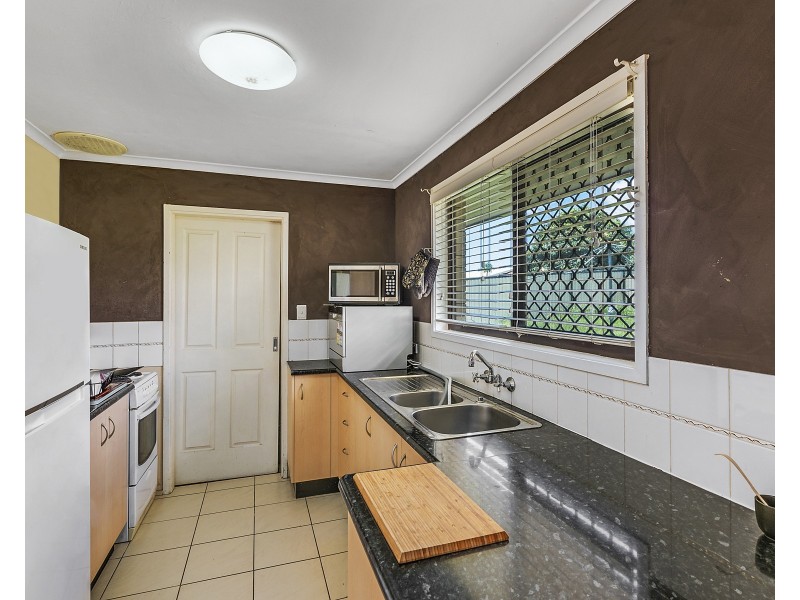 55 Woomera Crescent, Southport QLD 4215