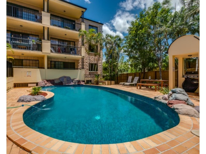 5/152 High Street, Southport QLD 4215