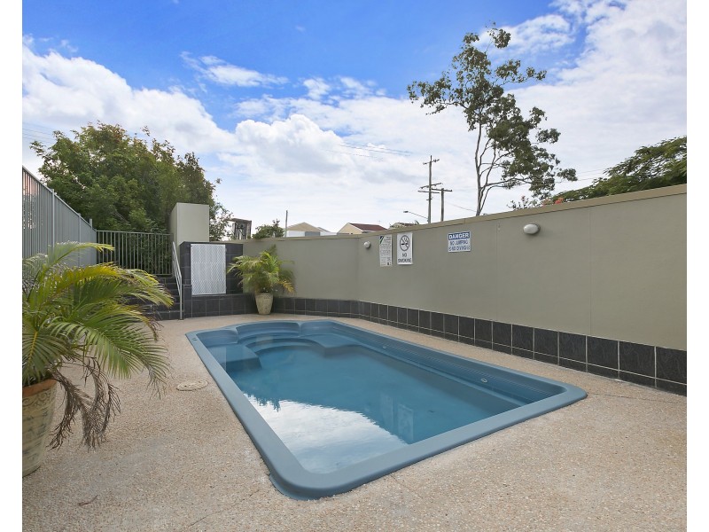 11/18-20 Rose Street, Southport QLD 4215