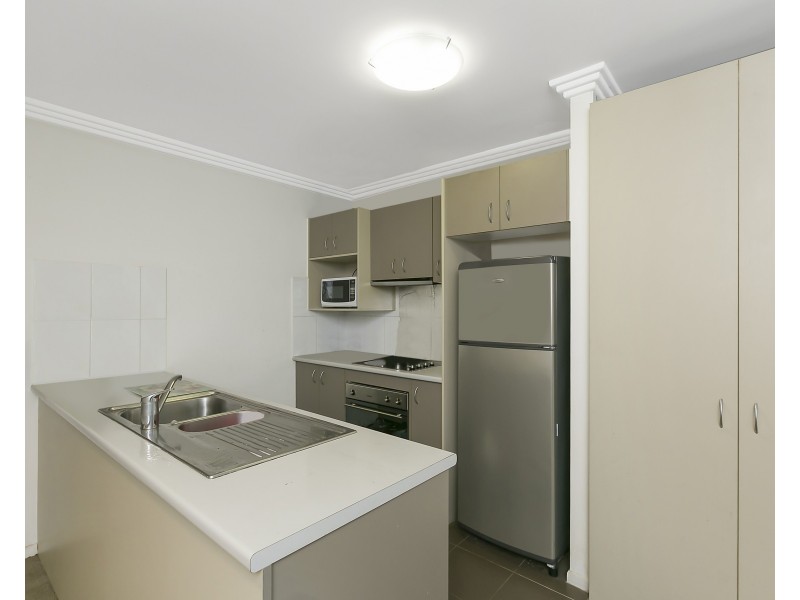 11/18-20 Rose Street, Southport QLD 4215