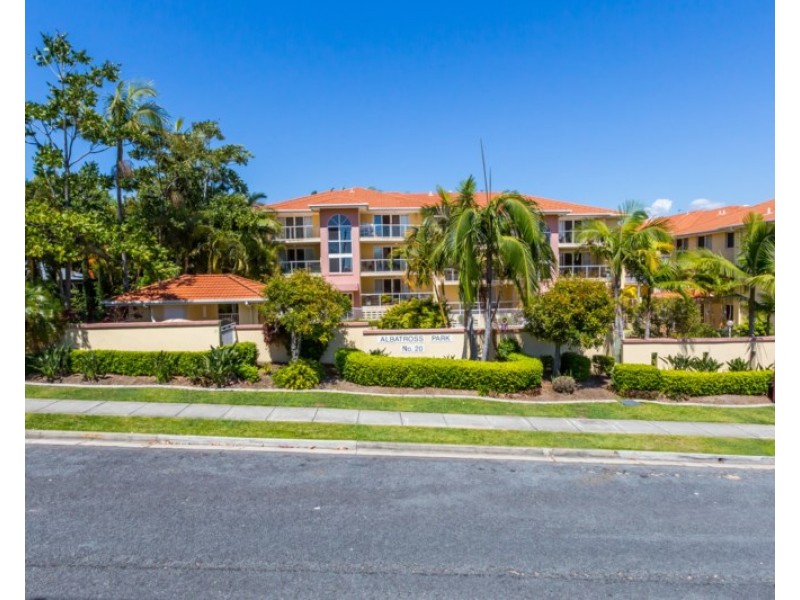 27/16 Sykes Court, Southport QLD 4215