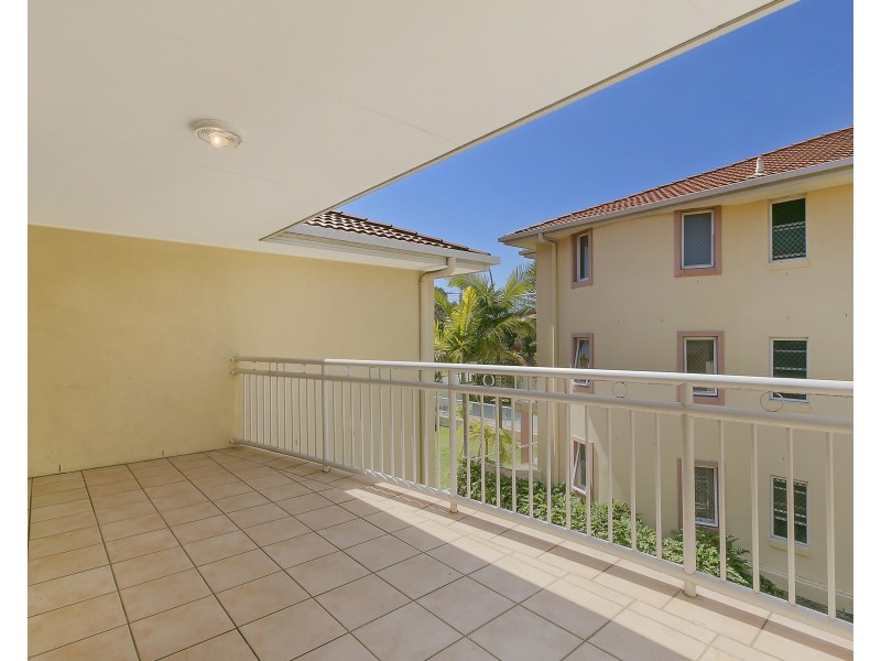 27/16 Sykes Court, Southport QLD 4215