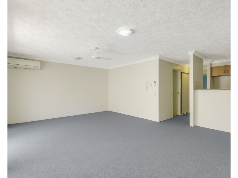 27/16 Sykes Court, Southport QLD 4215