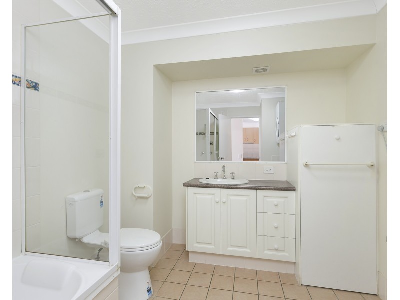 27/16 Sykes Court, Southport QLD 4215