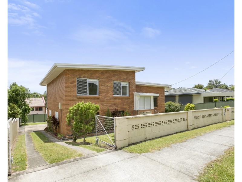 17 Nakina Street, Southport QLD 4215