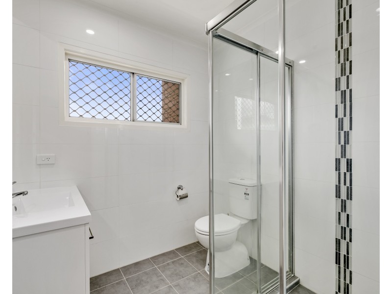 17 Nakina Street, Southport QLD 4215