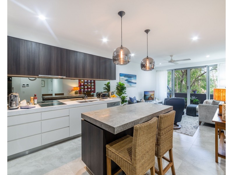 204/30 Brighton Parade, Southport QLD 4215