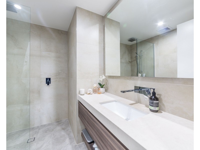 204/30 Brighton Parade, Southport QLD 4215