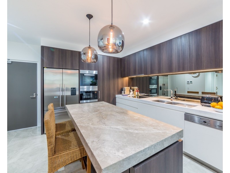 204/30 Brighton Parade, Southport QLD 4215