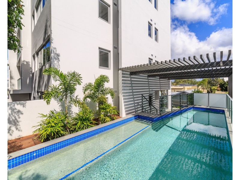 204/30 Brighton Parade, Southport QLD 4215