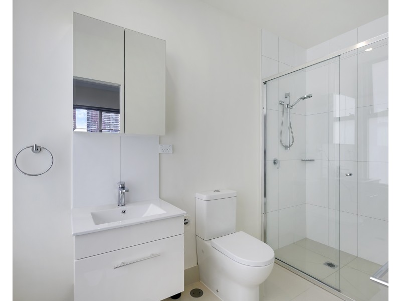 601/8 Waverley Street, Southport QLD 4215