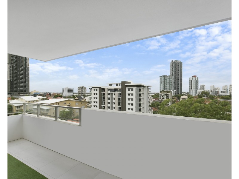 601/8 Waverley Street, Southport QLD 4215