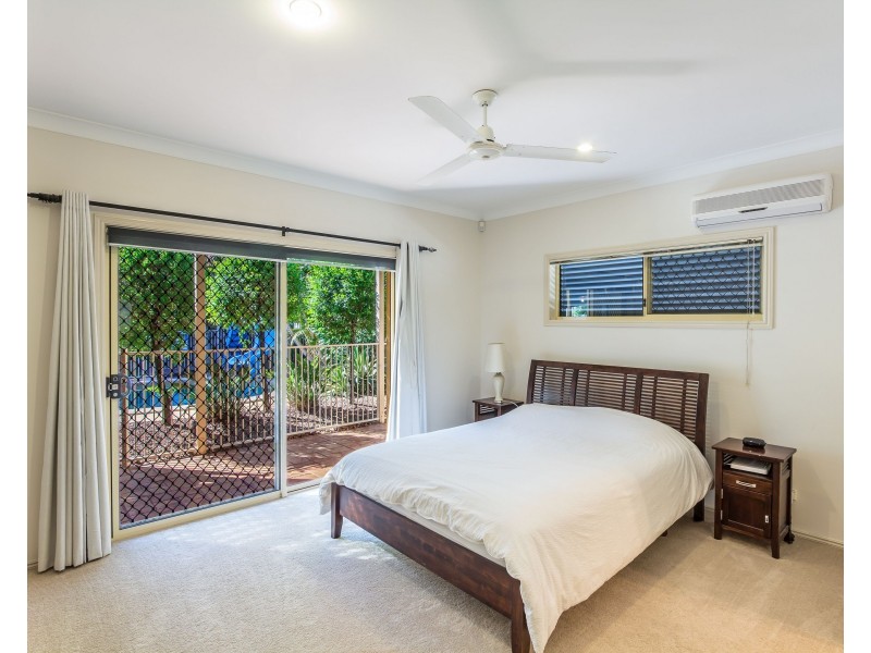 6 Ingles Circuit, Arundel QLD 4214