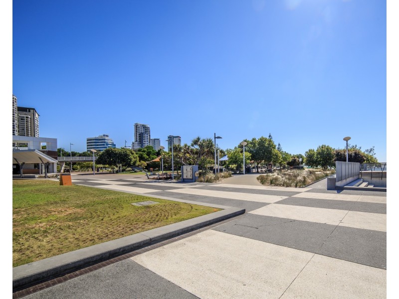 113 High Street, Southport QLD 4215