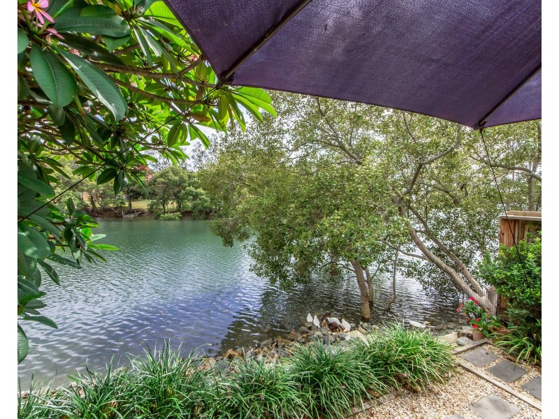 1/5 Royal Palm Court, Southport QLD 4215